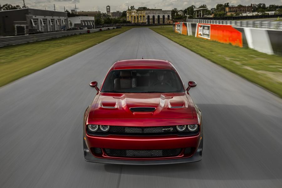  Dodge Challenger SRT Hellcat Widebody 2017 года  (фото 6 из 69)